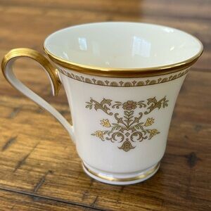 Lenox Fine China Castle Garden Teacup